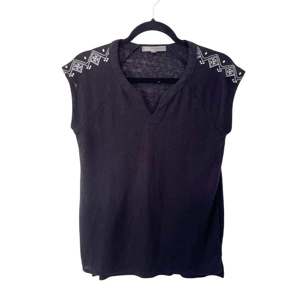 89th & MADISON Black‎ Cap Sleeve White Embroidered Shoulders T-Shirt